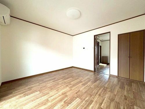 リバーサイド小車1号棟の居間