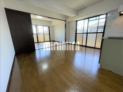 ルピナス橘の居間