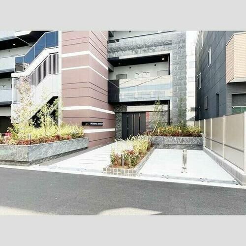 S-RESIDENCE城東SEVERの玄関
