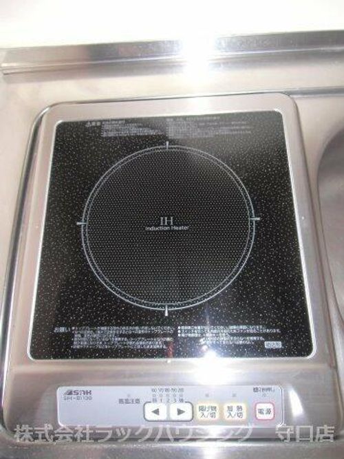 メゾン桃町のキッチン