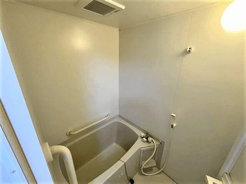 ルミエール吹上102の風呂