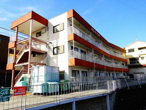 メゾン・ド・クミノ木の外観