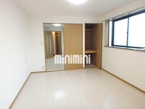 ユーハウス稲沢の居間