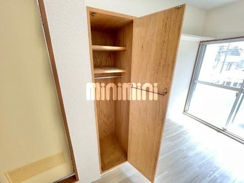 ビラ三秀向山の内装