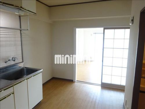 ラハイナハイツ焼山の玄関