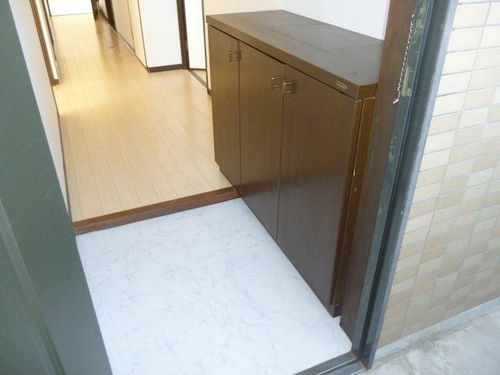 シャトレ木津の玄関