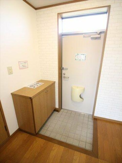 愛知県豊川市野口町新屋敷(アパート)の賃貸物件の玄関