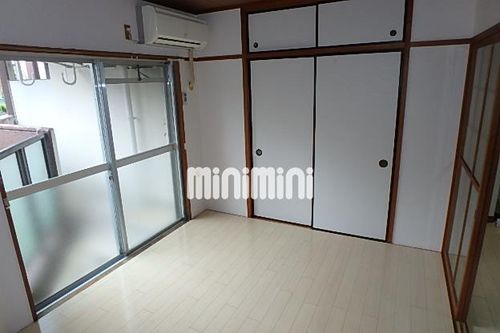 ドミール昭和の居間