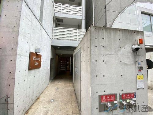 南堀江プライマリーワンの玄関