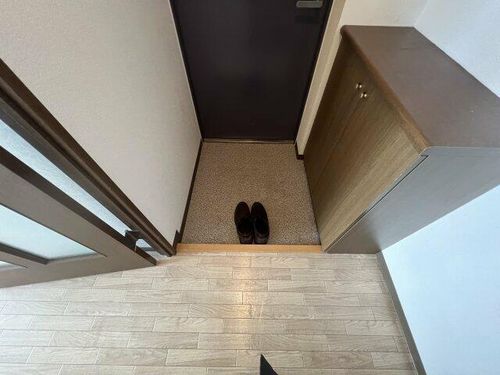 シャレオ当別弐番館303の玄関
