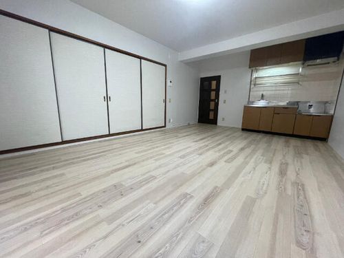 オーキッドマンション内幸の居間