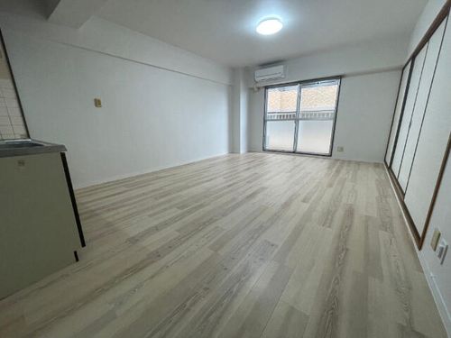 オーキッドマンション内幸の居間