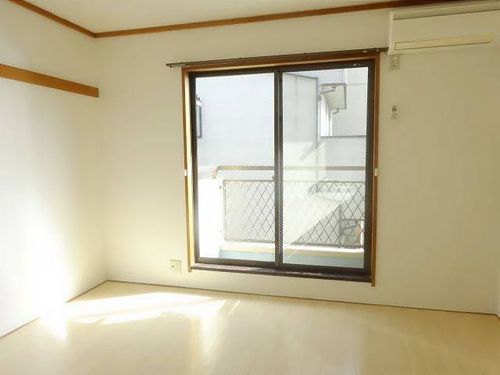 パームデールB棟の居間