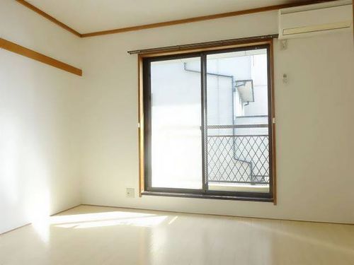 パームデールB棟の居間