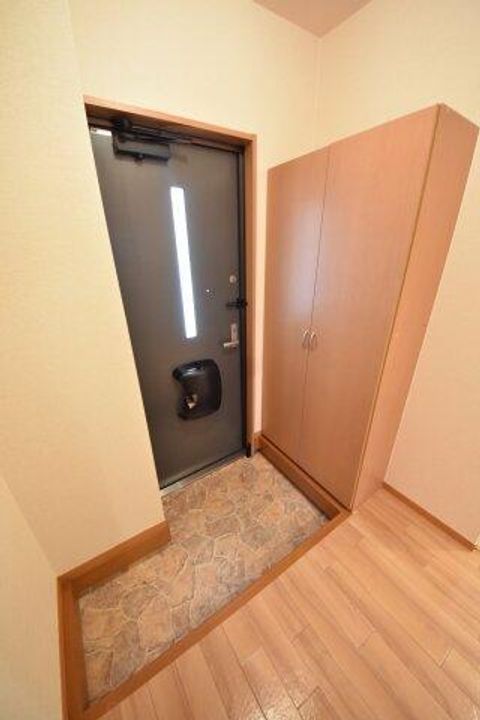 ハイツハーバーの玄関