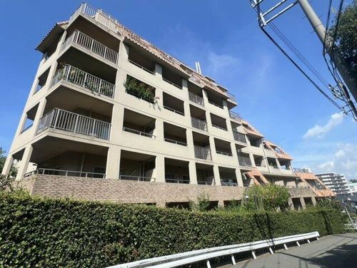 ジュリオ朝霧の外観