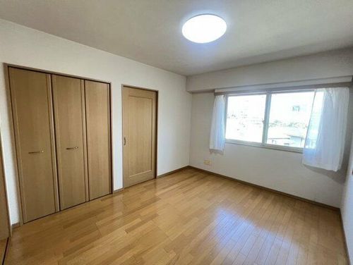 ジュリオ朝霧の内装