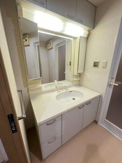 ジュリオ朝霧の内装