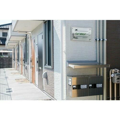 CaT WALK103の玄関