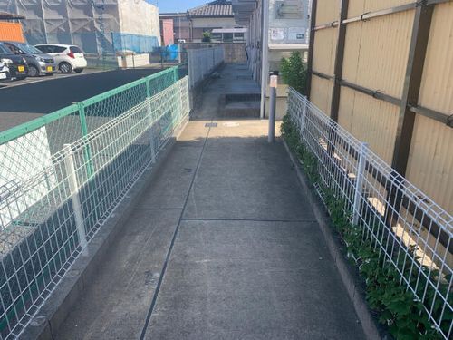 CaT WALK103の玄関
