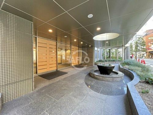 ライオンズマンション大阪スカイタワーの玄関