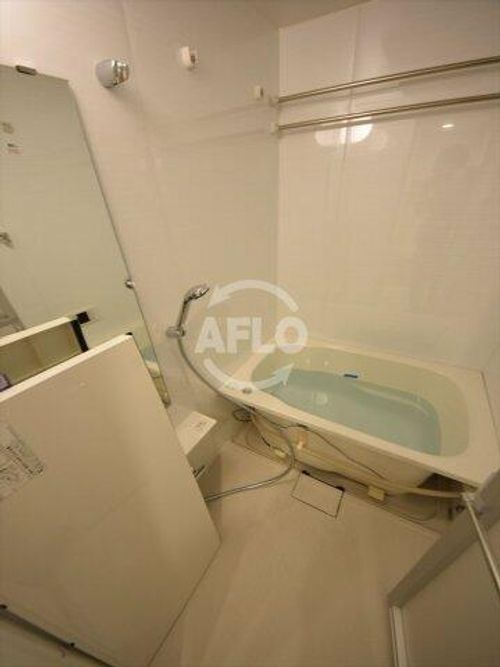 コンフォリア北堀江一丁目の風呂