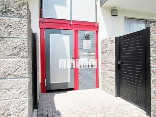 CASA FELICE (カーサフェリーチェ)の玄関