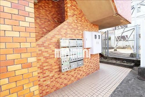 シオン草平の玄関