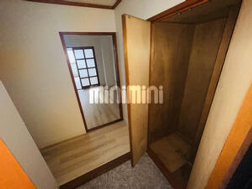 セントラル・エチュードの玄関