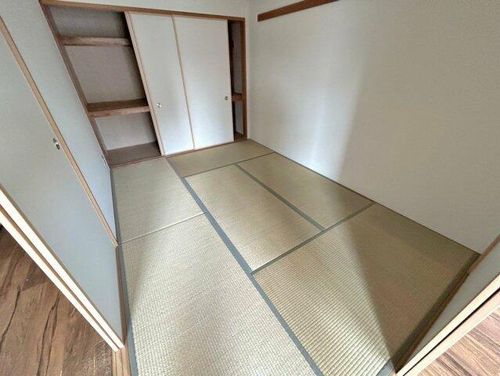 シーズモアの内装