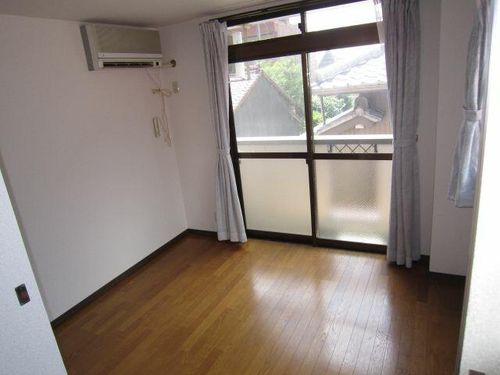 エクセレント香取の居間