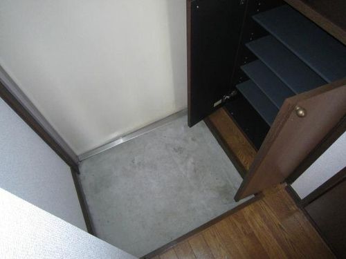 エクセレント香取の玄関