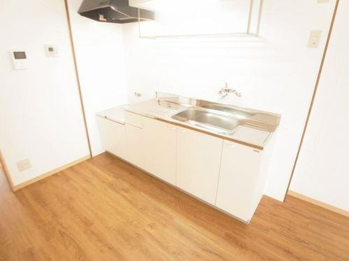 サンパレス緑ヶ丘 A棟のキッチン