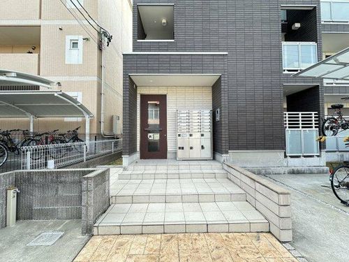 リブリ・la milongaの玄関