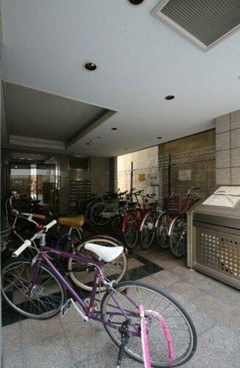 オレンジコート西心斎橋の玄関
