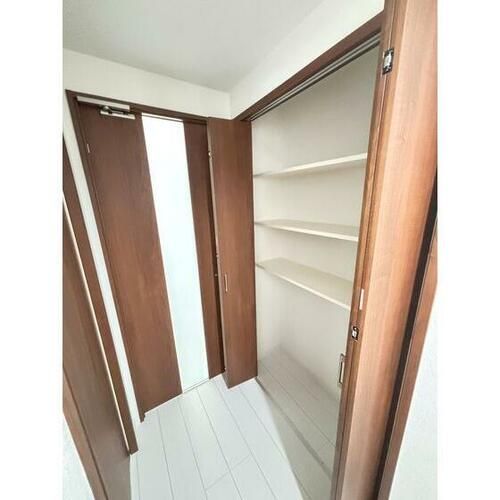 LEGEND東比恵0801の内装