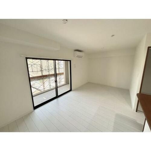 LEGEND東比恵0805の居間