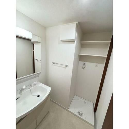 LEGEND東比恵0805の内装