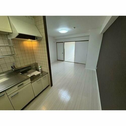 ワコーレジデンスの居間