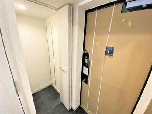 プレサンス森ノ宮 THEゲートの玄関