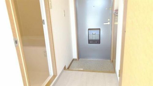 ジュネス別府の玄関