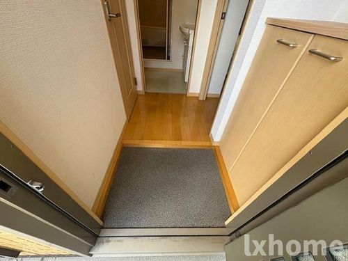 シャーメゾンわかばの玄関