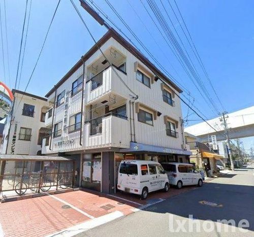 沢良宜東薩摩マンション2号棟の外観