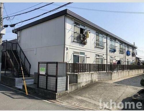 中西ハイツの玄関