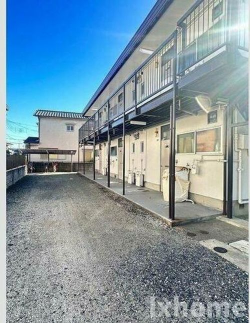 中西ハイツの玄関