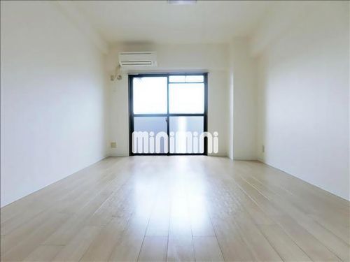 アドバンス竹越の居間