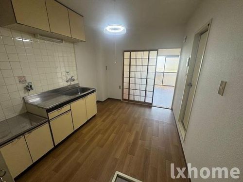 萩原マンションの居間