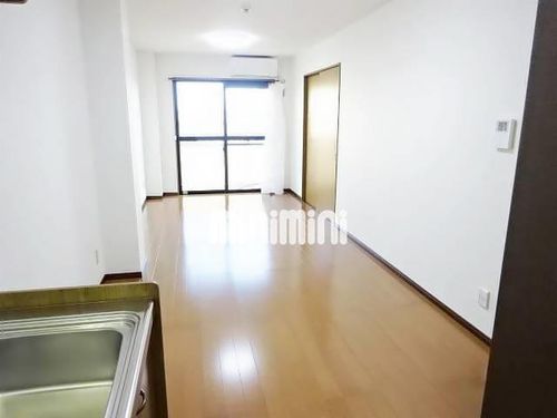 アネトス愛宕の居間