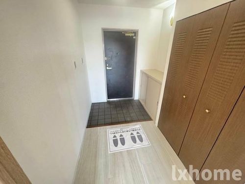 ロイヤルオータムの玄関