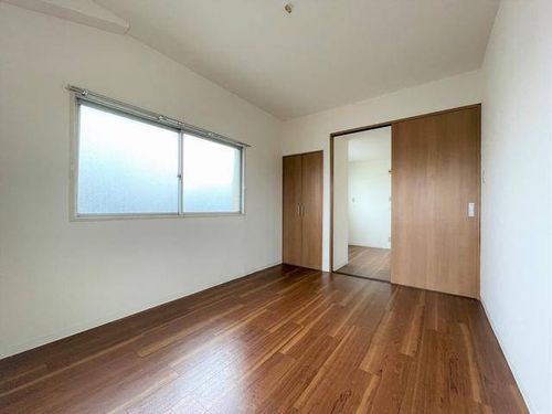 ビラ三秀中山の内装